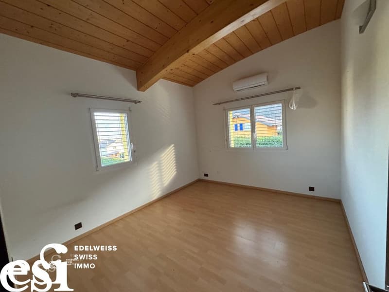 Geräumige Einzelvilla mit 5.5 Zimmern und Anbau in Muraz (12)
