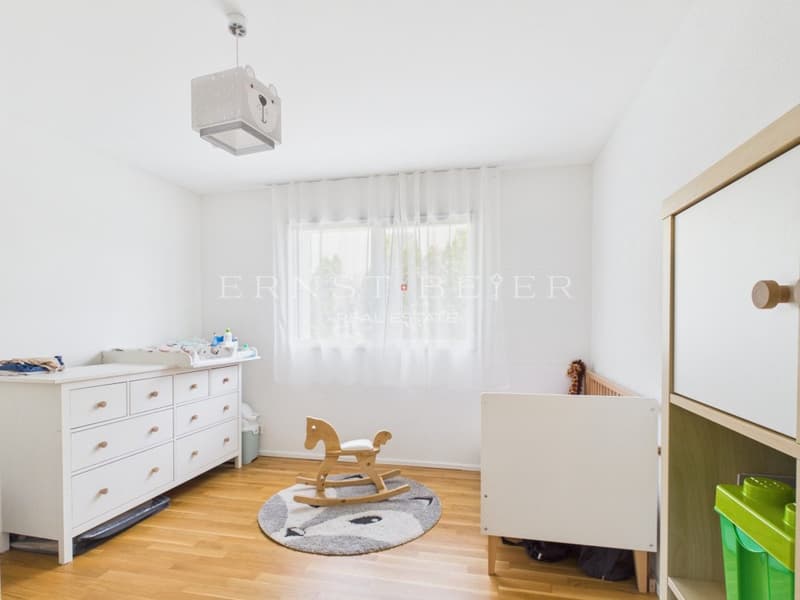 Apartment 3.5 rooms, private garden and unobstructed view of the mountains (8)