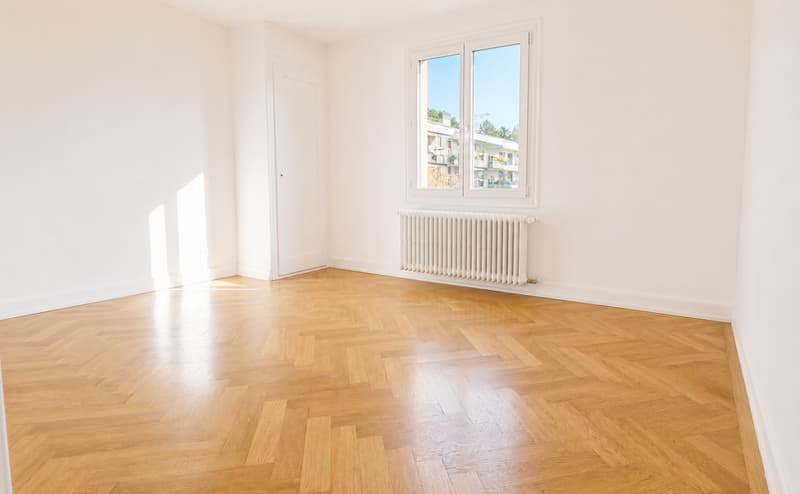 Zu vermieten - 4 Zimmer renoviert im 1. Stock eines kleinen 2-Stock-Gebäudes in Pully (5)