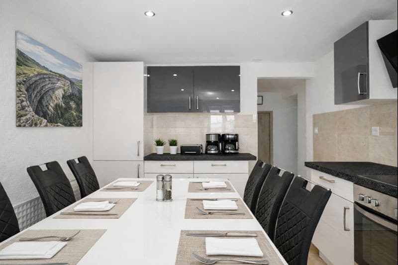 Luxuriöses Dorfhaus in Môtiers - Seltenes Angebot (11)