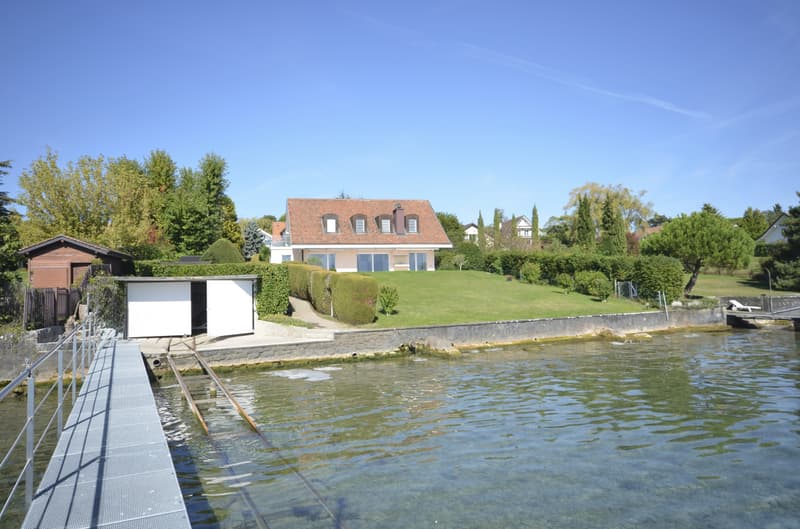 SAINT-PREX - DEUX VILLAS AU BORD DU LÉMAN, AVEC ACCÈS PRIVATIF AU LAC (4)