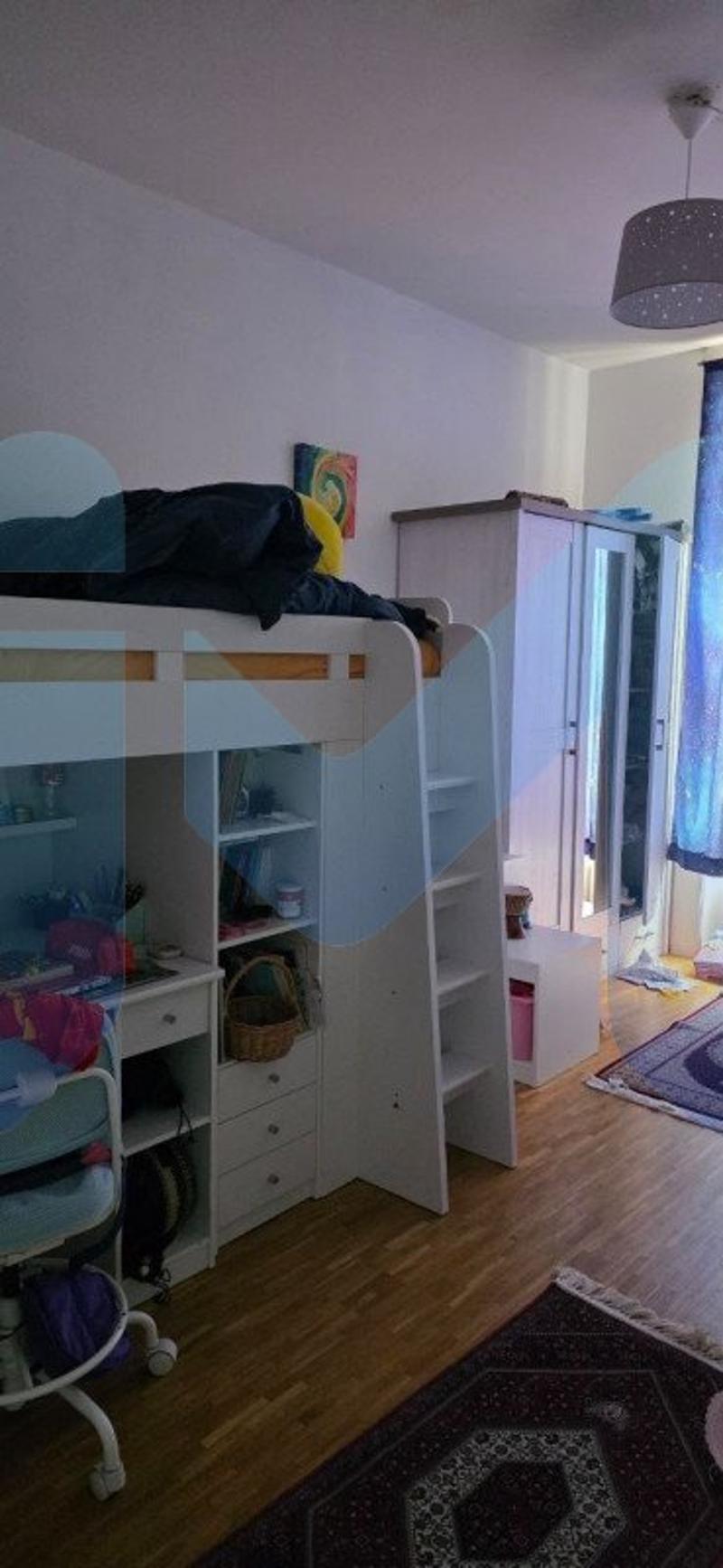 Appartamento di quattro locali al 3° piano situato a Carouge 1227 (7)