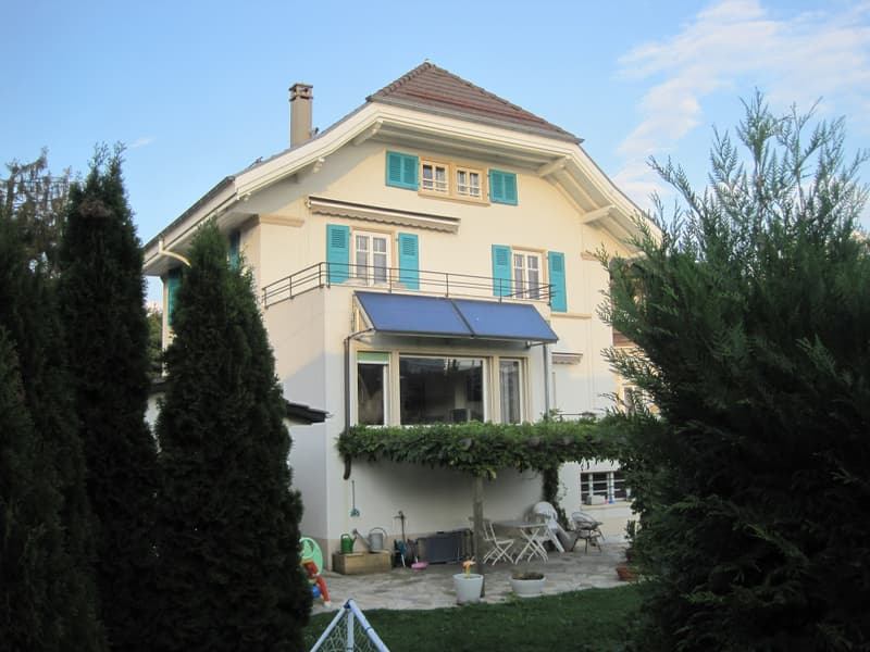 Very beautiful rental house from the 30s, 3 apartments, 582 m2 land (12)