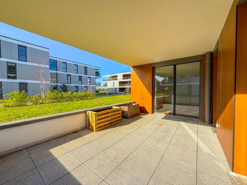 In Frankreich, Village-Neuf: 4-Zimmer-Wohnung mit hohem Standard (8)