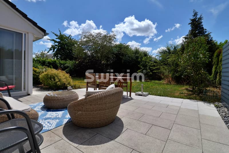 Exclusivity! Single-family house in a residential area! (2)
