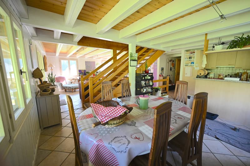 L'ETIVAZ - SUPERBO CHALET DI TRE APPARTAMENTI (8)