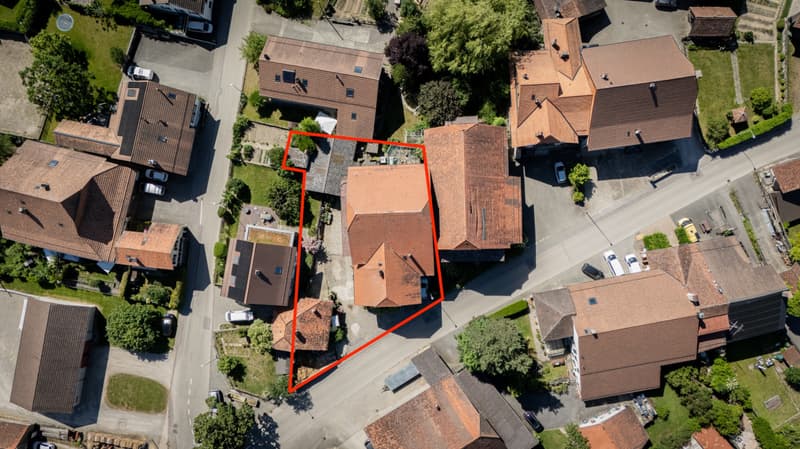 EXKLUSIVITÄT: Alte Farm mit Potenzial für die Schaffung mehrerer Wohnungen (2)