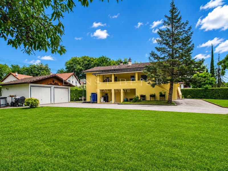 Geräumiges Familienhaus mit Garten, Terrassen in Founex (1)