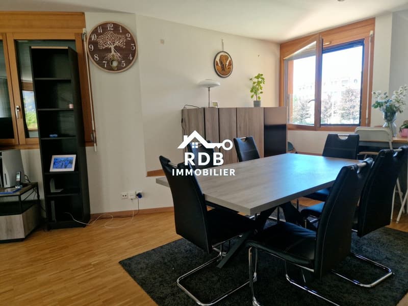 5-room apartment on the 1st floor located in Le Grand-Saconnex 1218 (2)