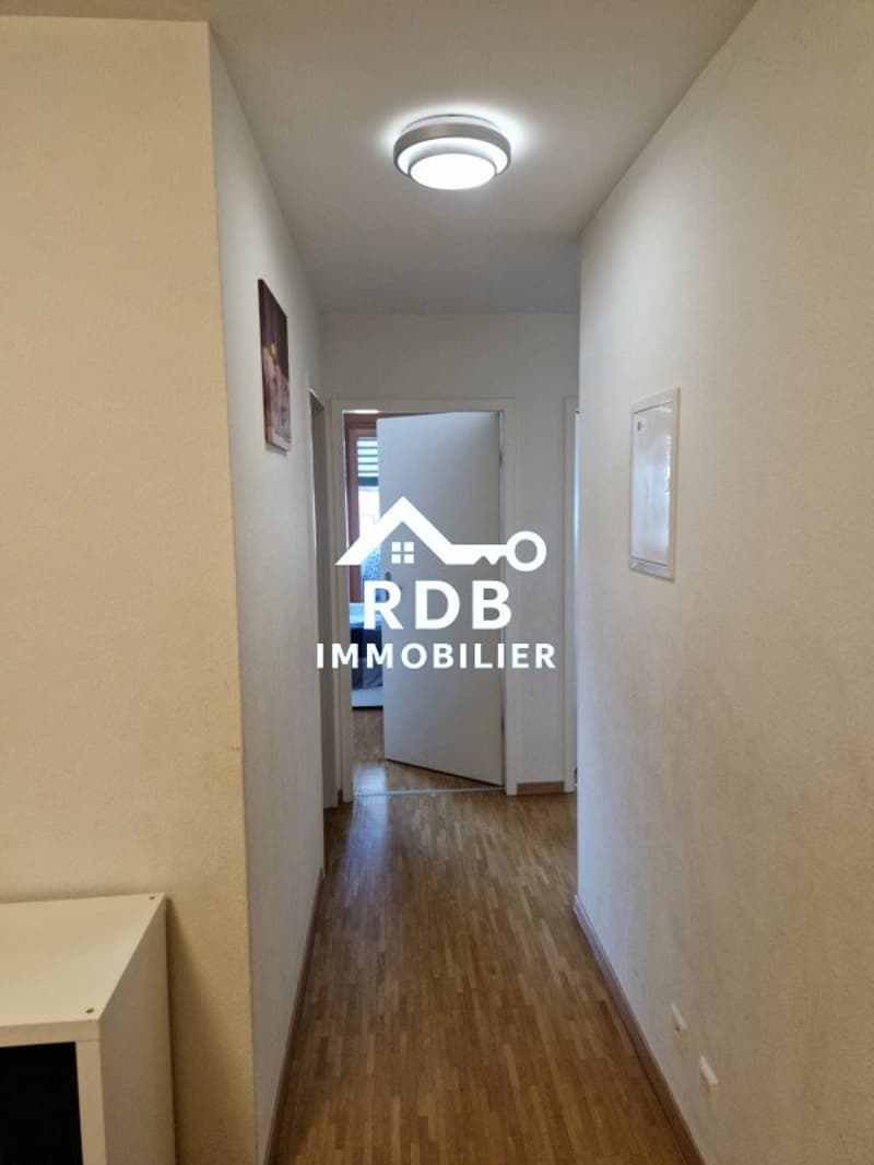 5-room apartment on the 1st floor located in Le Grand-Saconnex 1218 (4)