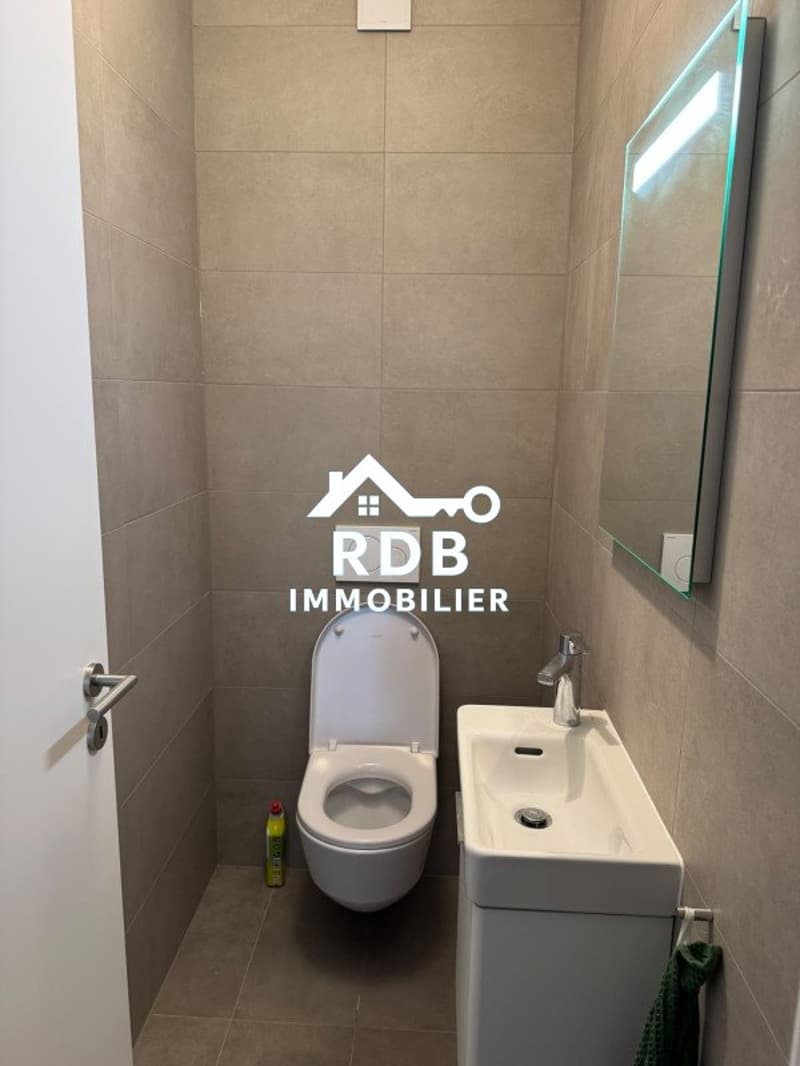 Wohnung mit 4 Zimmern im 2. Stock in Troinex 1256 (10)