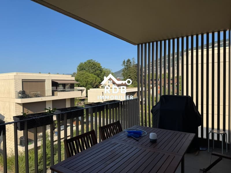 Wohnung mit 4 Zimmern im 2. Stock in Troinex 1256 (7)