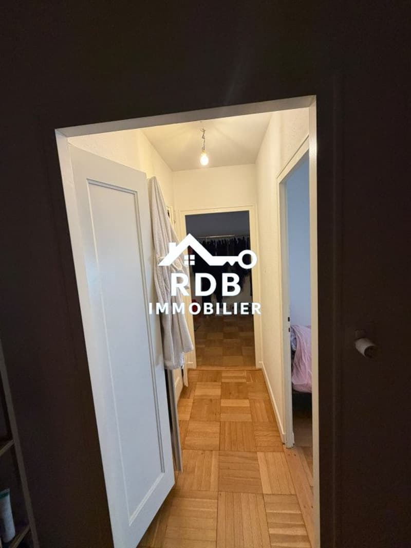 Four-room apartment on the first floor located in Acacias 1227 (5)