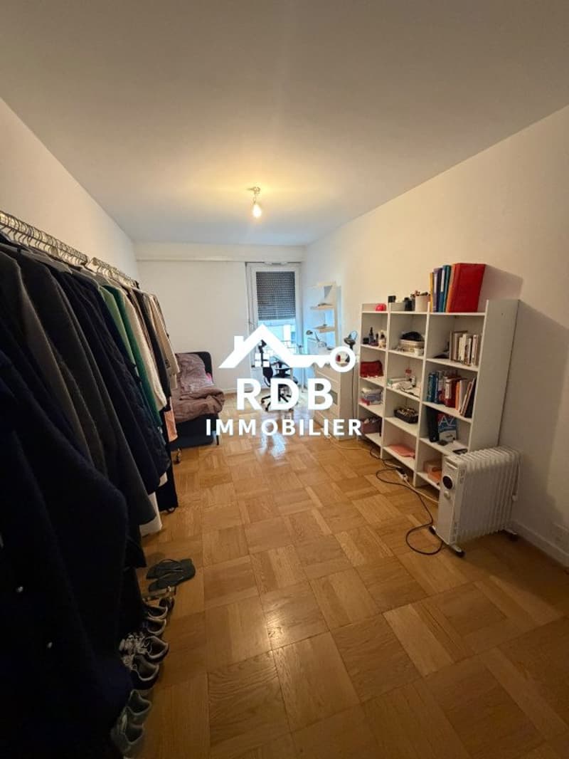 Four-room apartment on the first floor located in Acacias 1227 (7)