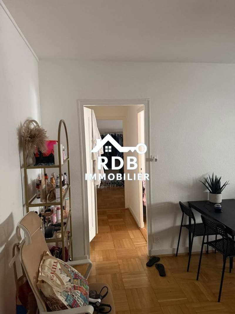 Four-room apartment on the first floor located in Acacias 1227 (6)