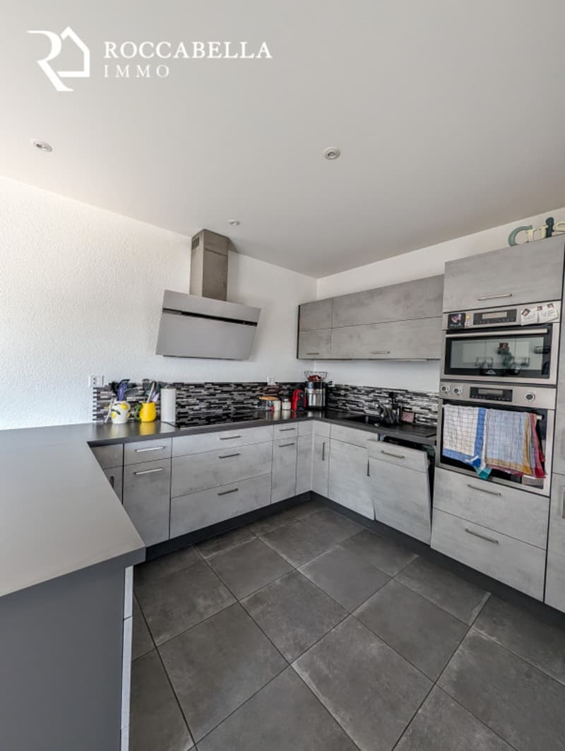 Unglaubliches 4-Zimmer-Apartment in La Chaux-de-Fonds! (5)