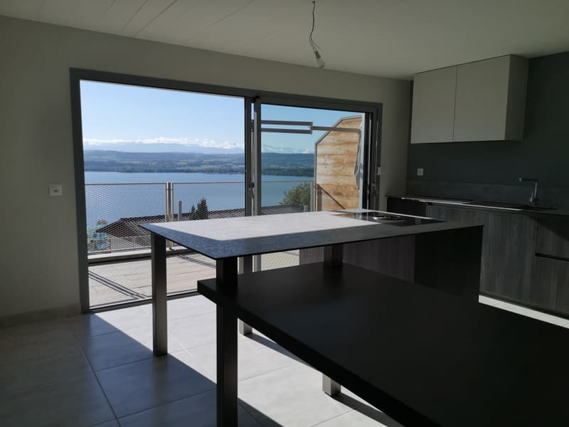 Duplex d'eccezione con vista splendida sul lago di Morat e le Alpi (3)