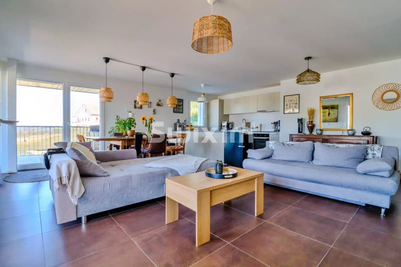 Exclusivité ! Vivez dans un village & confort :Appartement avec grande terrasse (4)