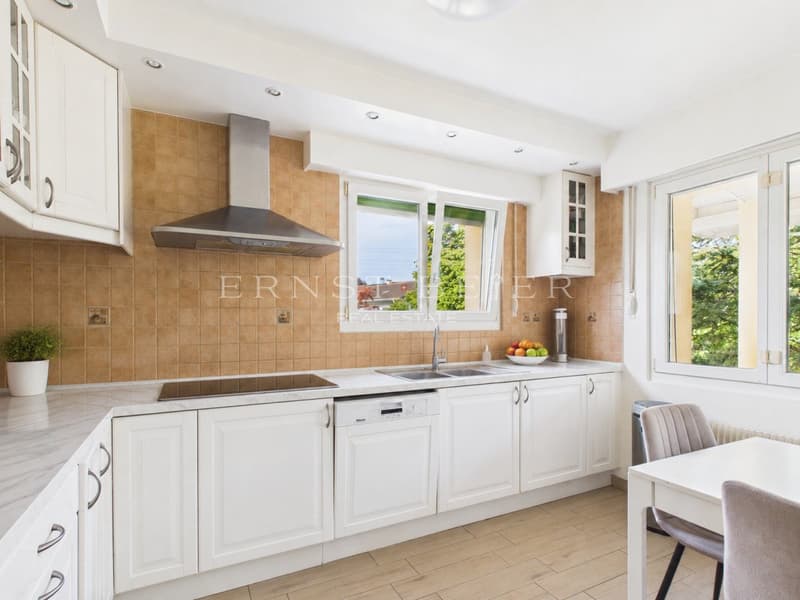 EXCLUSIVITE - Spacieuse maison familiale avec jardin, terrasses à Founex (7)