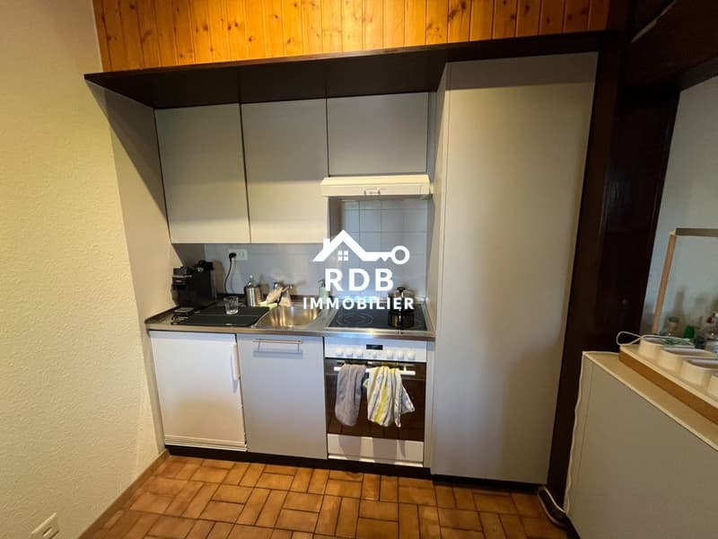 Appartement de 3,5 pièces au 3ème étage sans ascenseur à Genève 1202 (7)