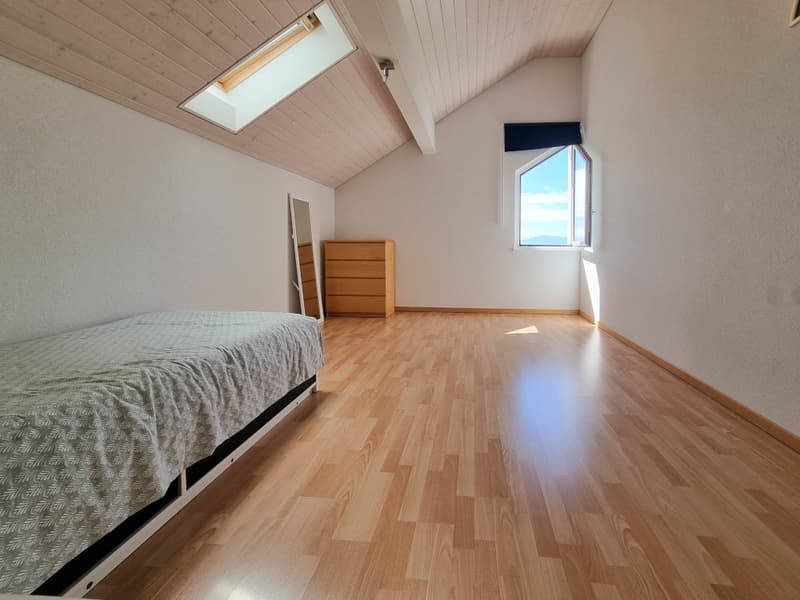Appartement duplex lumineux avec balcon dans un cadre résidentiel privilégié (4)