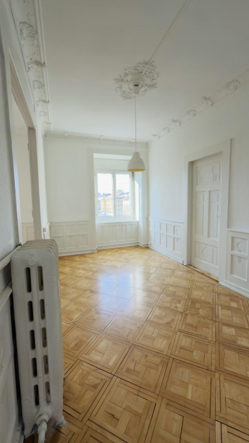 Superbe appartement de caractère de 4 pièces - emplacement premium proche gare (9)