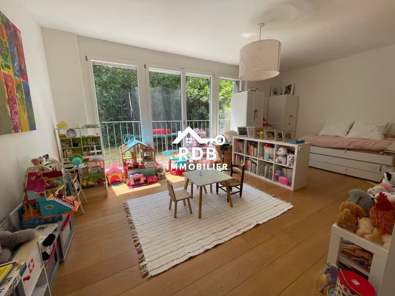 Magnifique appartement de 4 pièces au rez-de-chaussée situé à Genève 1208 (5)