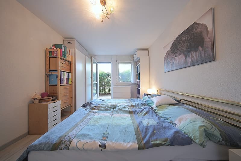 Spacieux rez-de-jardin bien situé (8)