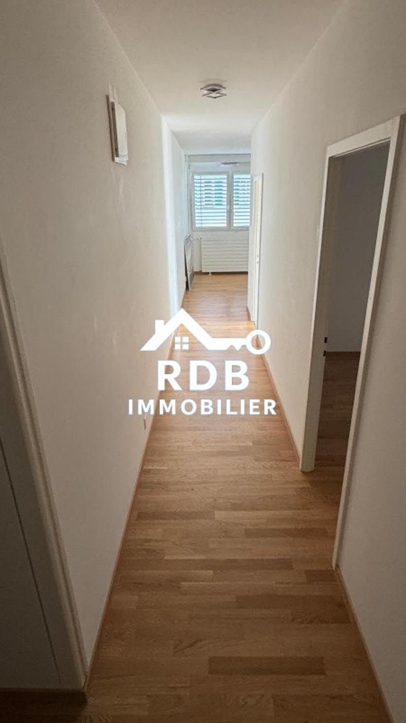 Appartement de 5 pièces au 4ème étage situé à Acacias 1227 (7)