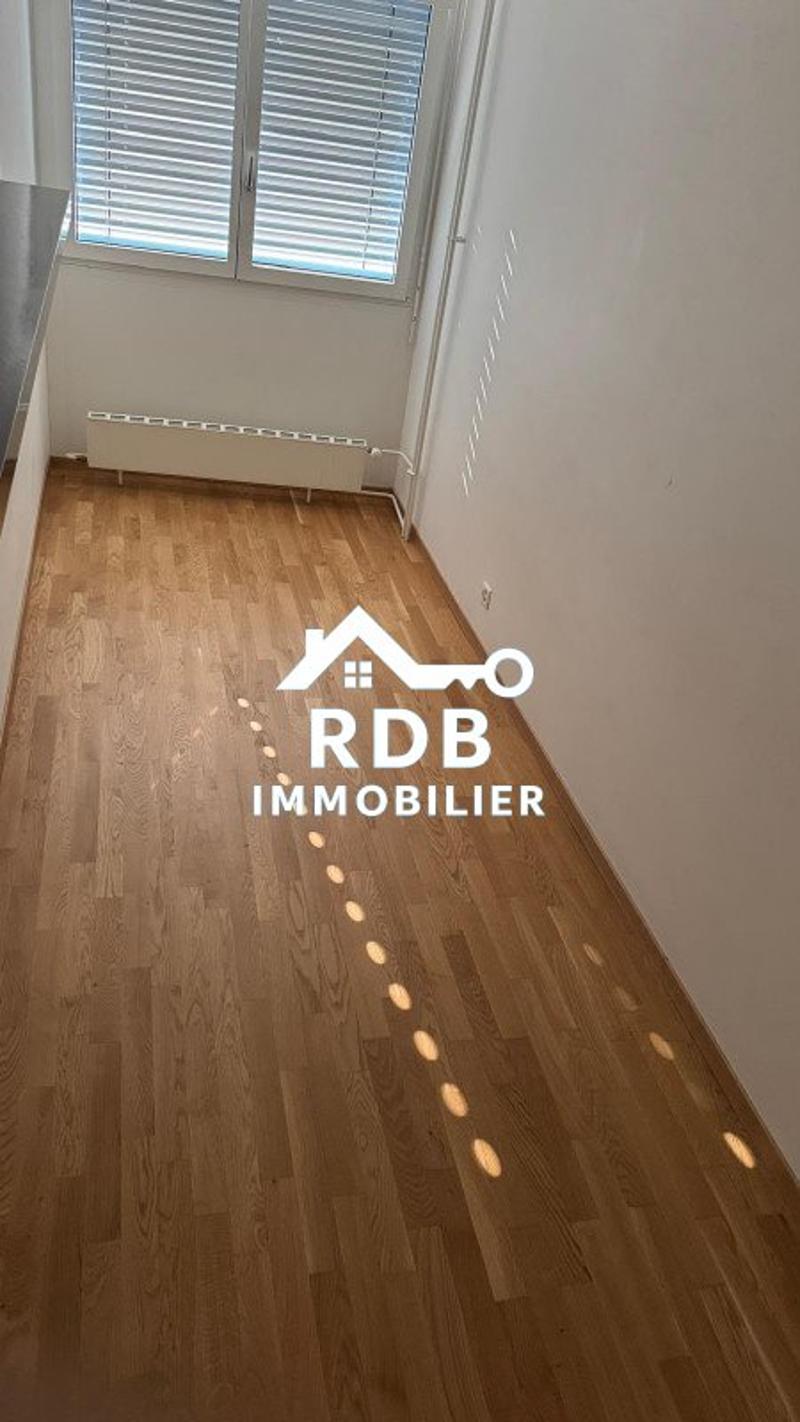 Appartement de 5 pièces au 4ème étage situé à Acacias 1227 (5)