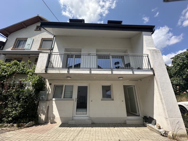Appartement en triplex dans maison villageoise de caractère (1)