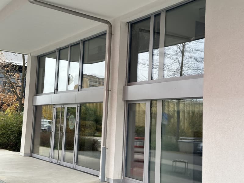 Surface commerciale moderne - Profitez de la baisse des taux et du prix ! (3)