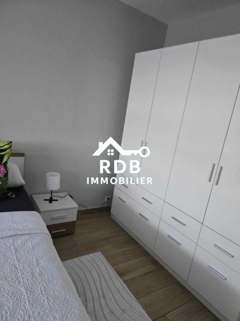 Appartement de 4 pièces meublés au 5ème étage situé à Meyrin 1217 (7)