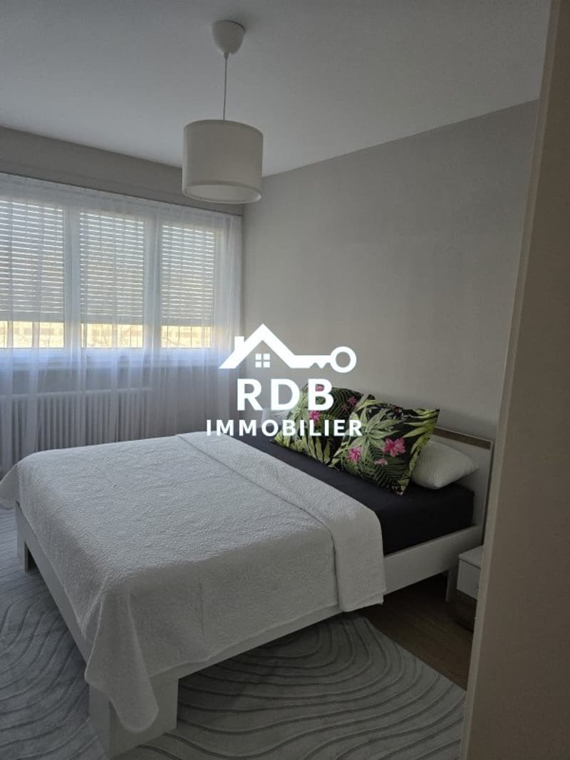 Appartement de 4 pièces meublés au 5ème étage situé à Meyrin 1217 (5)