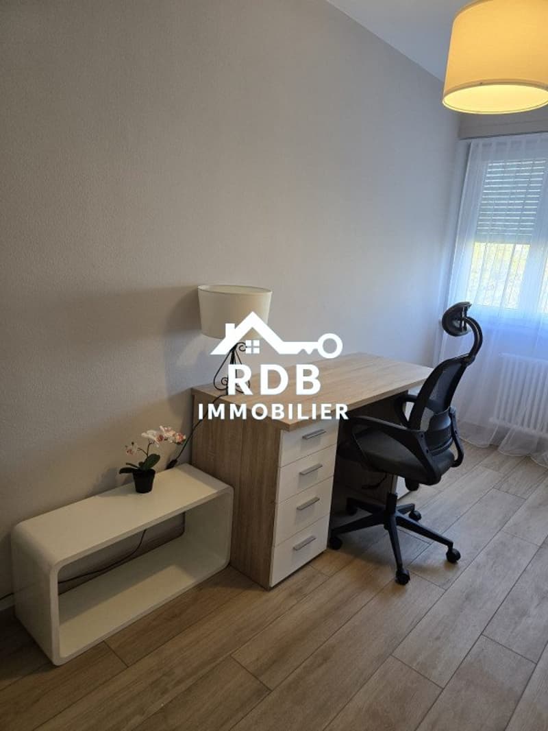 Appartement de 4 pièces meublés au 5ème étage situé à Meyrin 1217 (6)