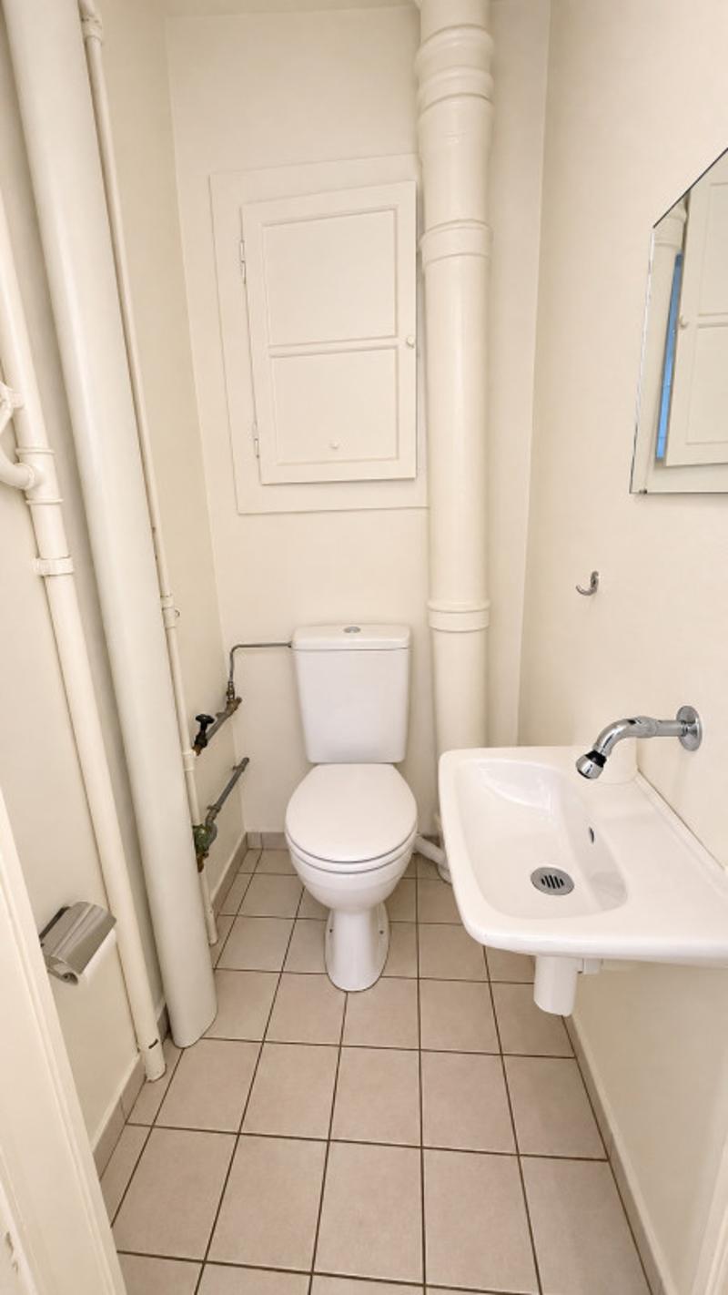 3 pièces rénové avec cachet - moulures, parquet - La Chaux-de-Fonds (7)