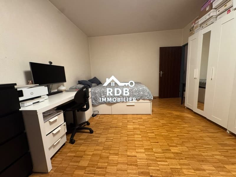 Appartement de 2 pièces au 4ème étage situé à Genève 1203 (2)