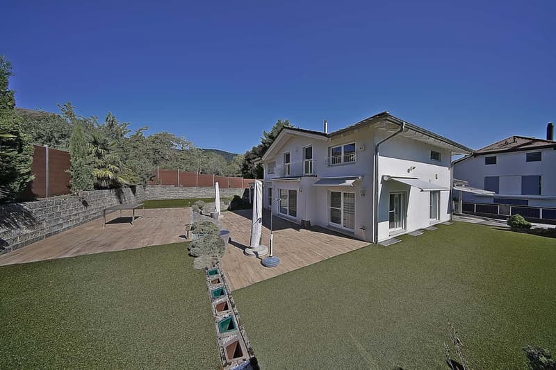 Exclusivité - Propriété coup de coeur, villa individuelle au calme (1)