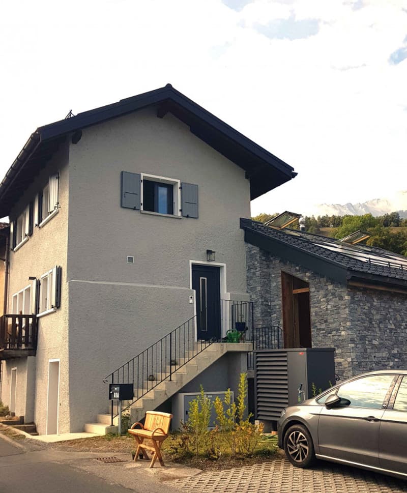MAISON DE CHARME ÉCOLOGIQUE NEUVE AVEC PETIT JARDIN, 2 PARKINGS, BELLE VUE (10)