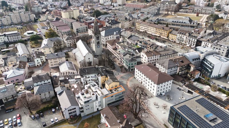 Attique d'exception de 3.5 pièces avec terrasse panoramique et garage (11)