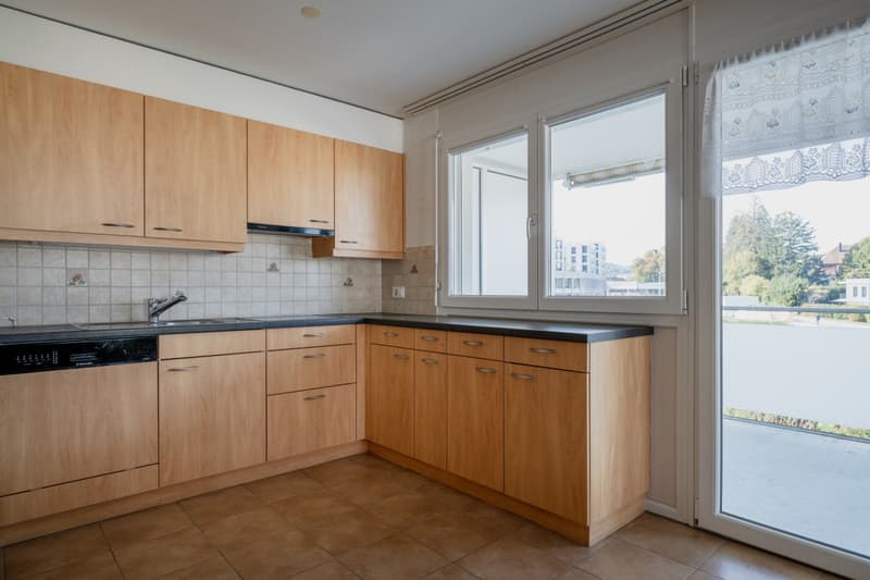 OPPORTUNITÉ À SAISIR AU COEUR D'ESTAVAYER : Lumineux appartement de 4.5 pièces (2)
