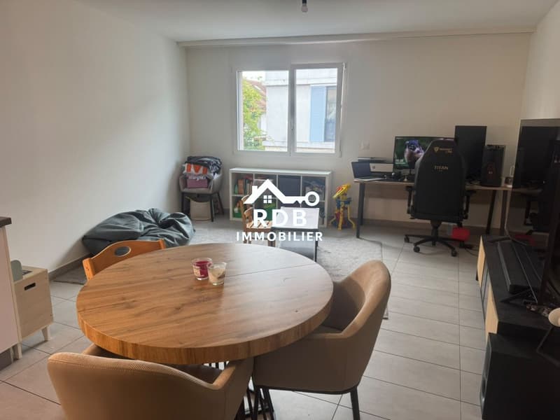 Appartement de 3 pièces au 1er étage situé à Vésenaz 1222 (2)