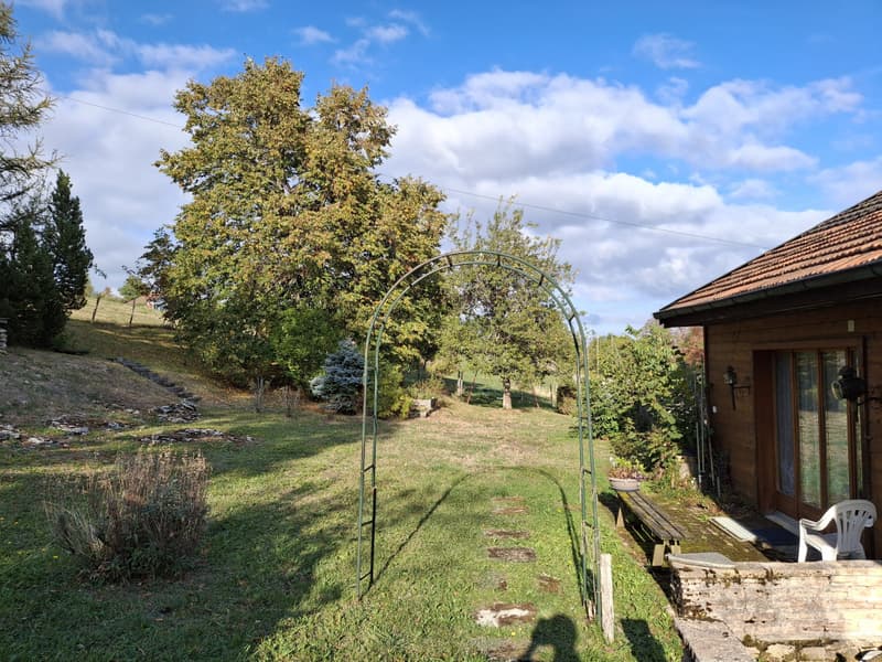 Maison de campagne au calme avec grand terrain (5)