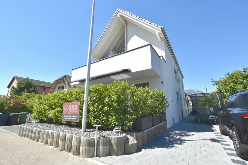 Moderne & helle Dachwohnung mit Klimaanlage & Solaranlage (10)