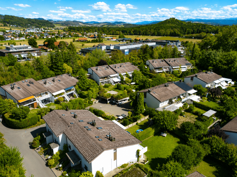 Reiheneckhaus mit grossem Garten und viel Gestaltungspotenzial (2)