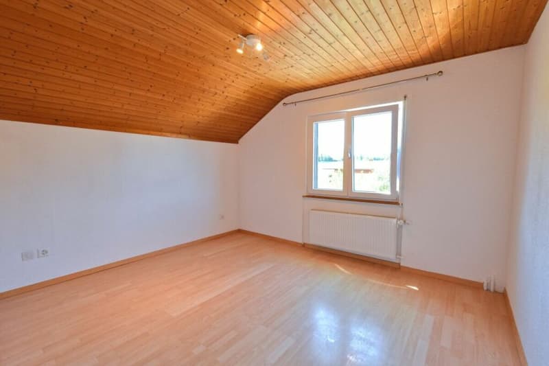 Charmantes freistehendes Einfamilienhaus mit Garten an ruhiger Lage (9)