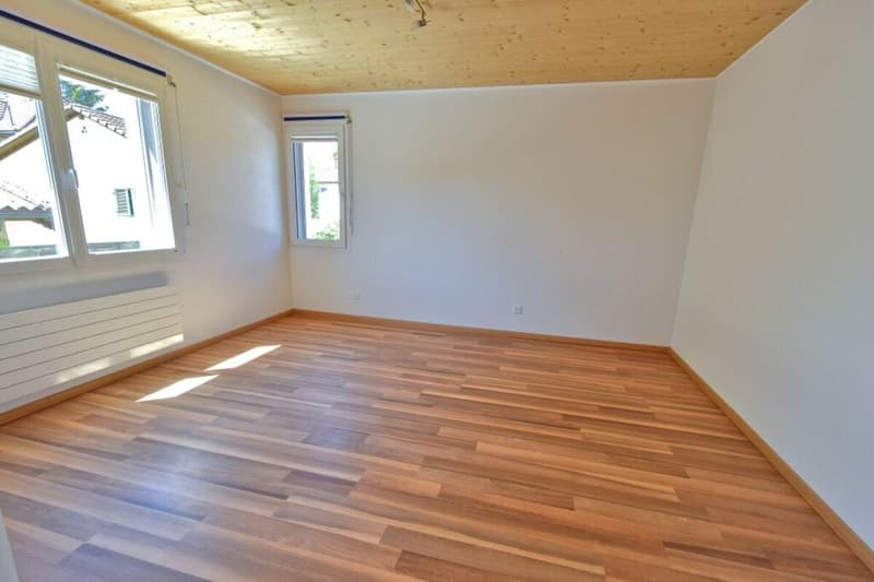 Charmantes freistehendes Einfamilienhaus mit Garten an ruhiger Lage (8)