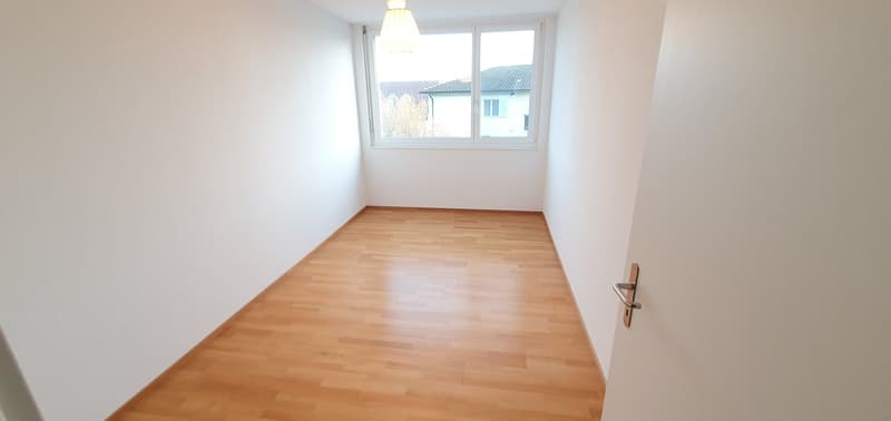 Helle 4.5-Zimmer-Wohnung mit Balkon und Lift in Attiswil (4)