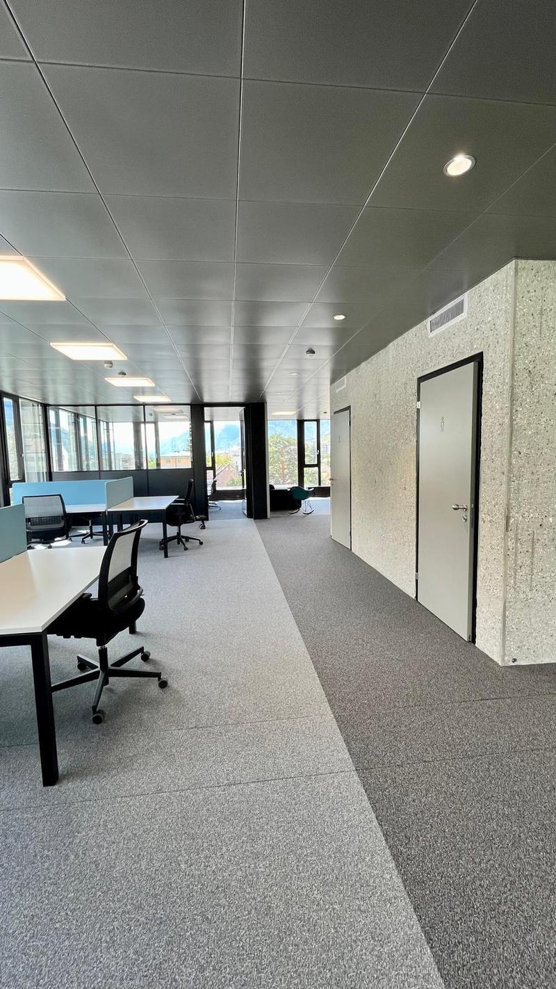 Bureau fermé, meublé et équipé, au sein d'un espace de travail partagé (7)