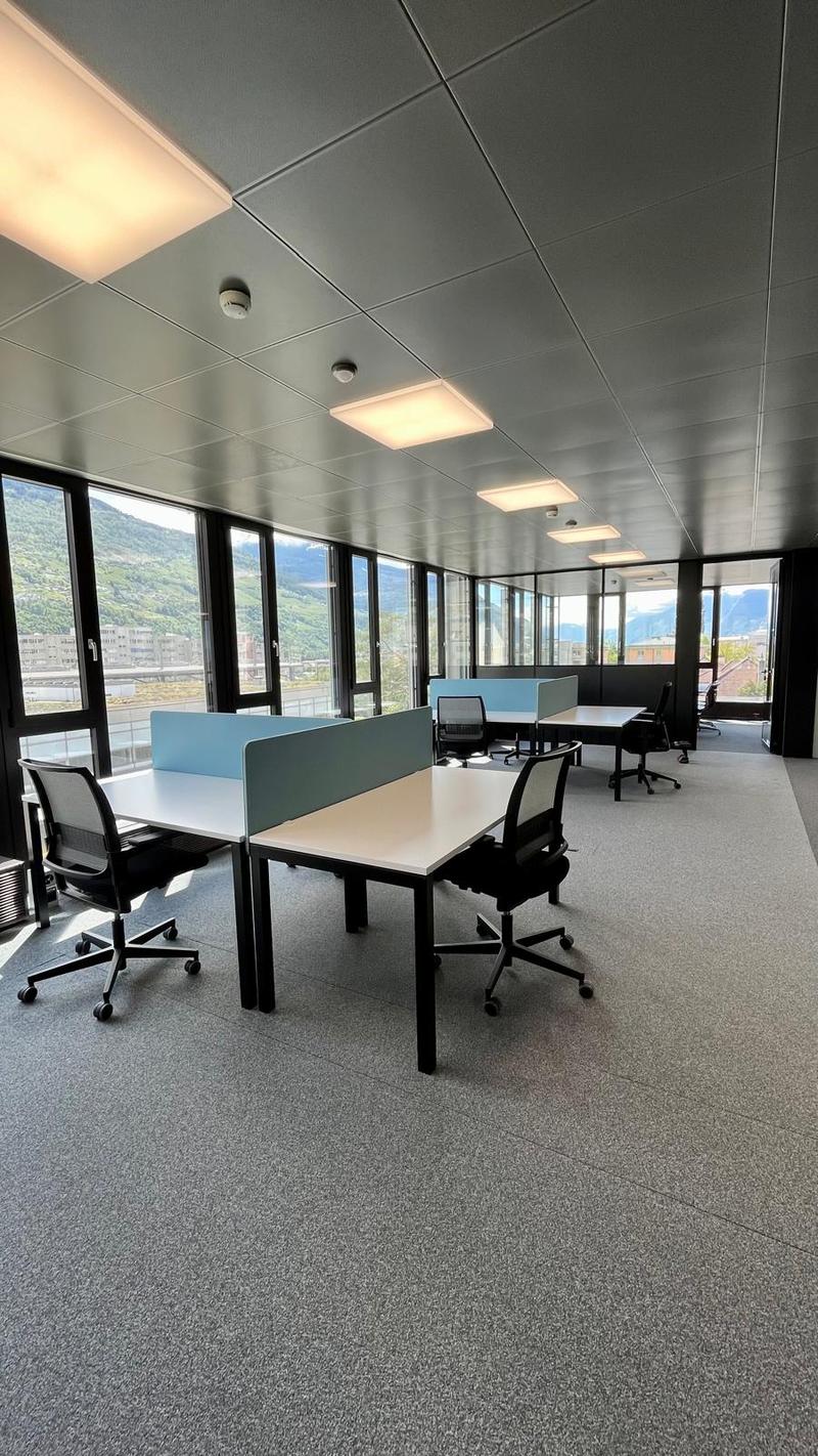 Bureau fermé, meublé et équipé, au sein d'un espace de travail partagé (6)